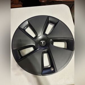 Tesla 3   2020 - 2024  AERO REFRESH  Hubcap Wheelcover   1044271-00-A